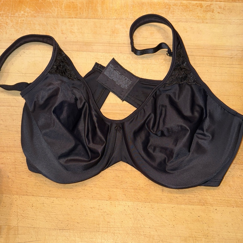 Bali Black Underwire Full Coverage Bra with Lace Trim